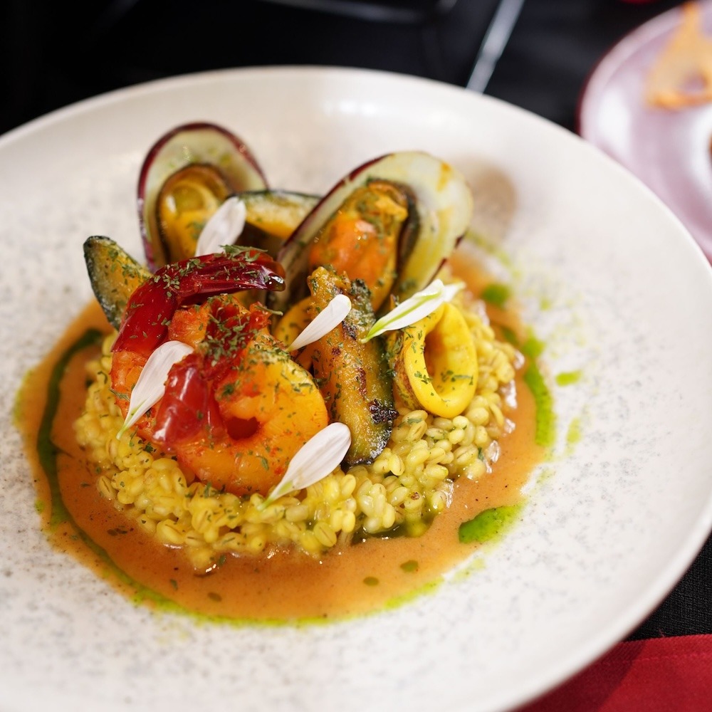 Love is in Bloom at Leaf Bar & Eatery